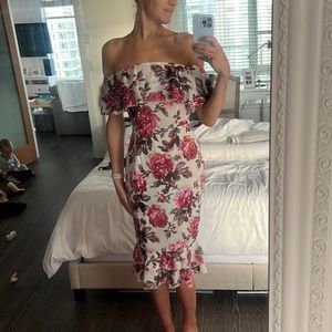COPY - NWT pretty little thing dress